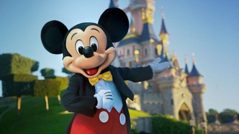 Disneyland Paris Mickey Mouse 768x432