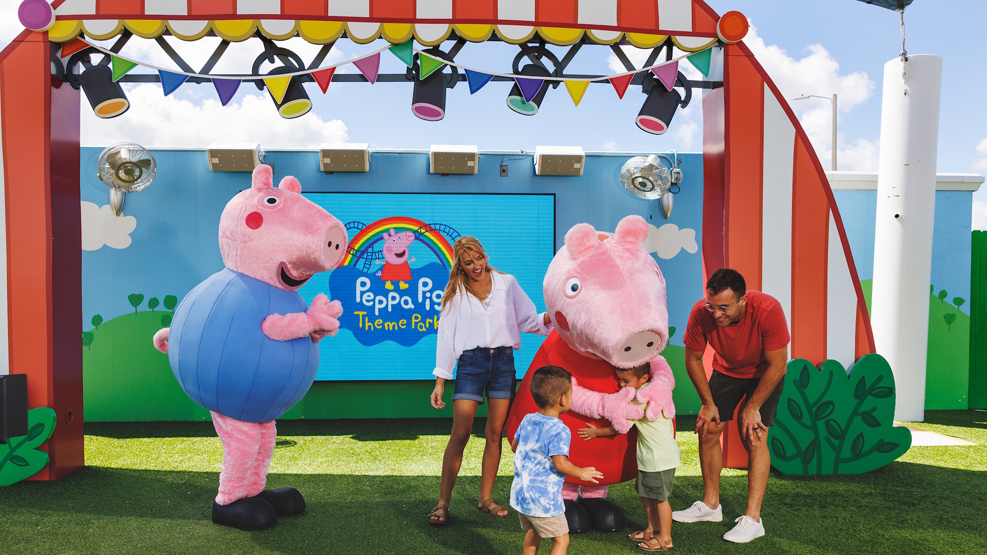 Peppa Pig Theme Park Florida - Meet Peppa and George