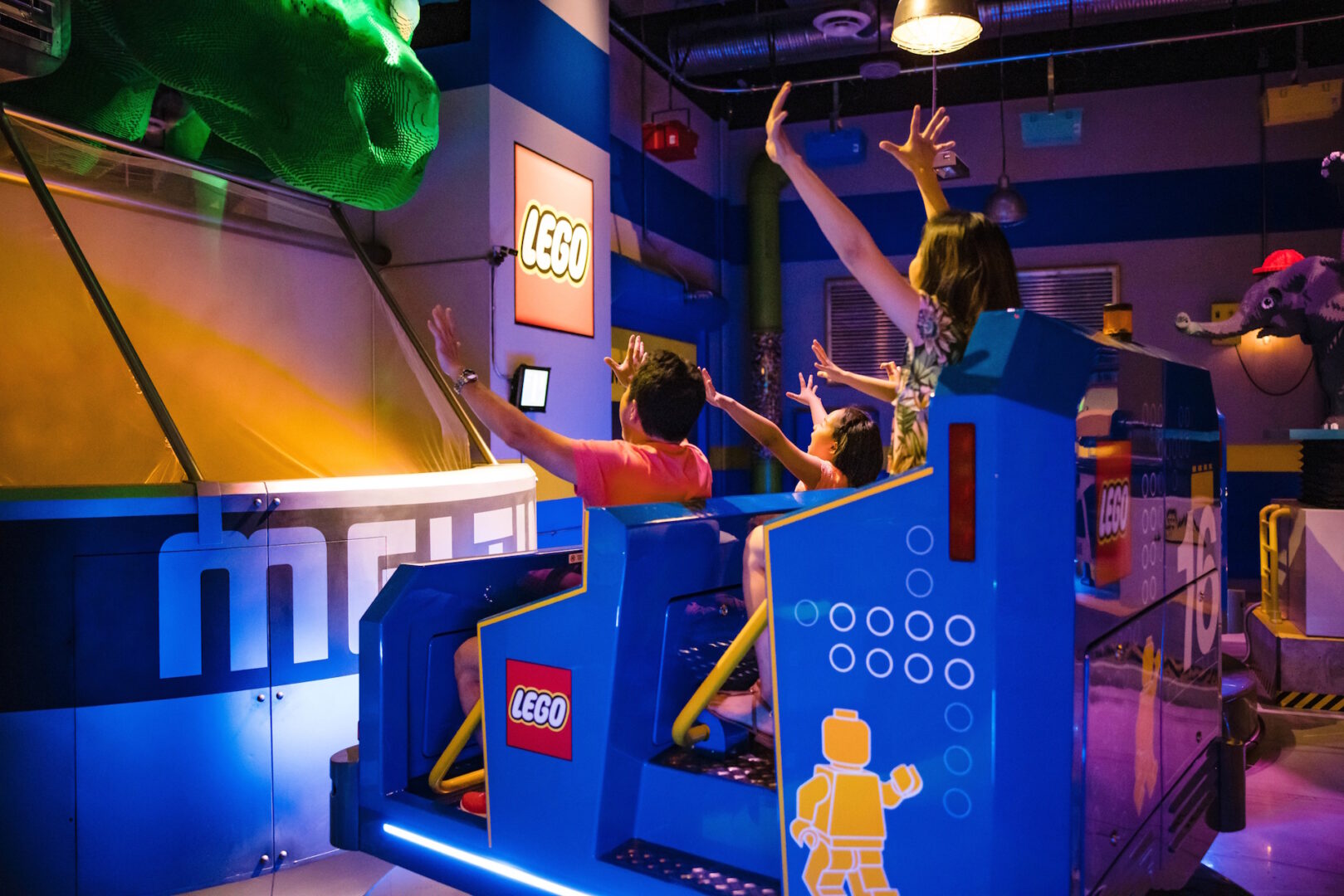 LEGOLAND New York LEGO Factory Adventure Ride 1619x1080