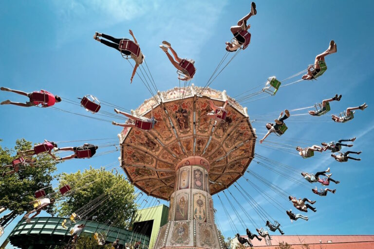 Parc Asterix Les Chaises Volantes 768x512