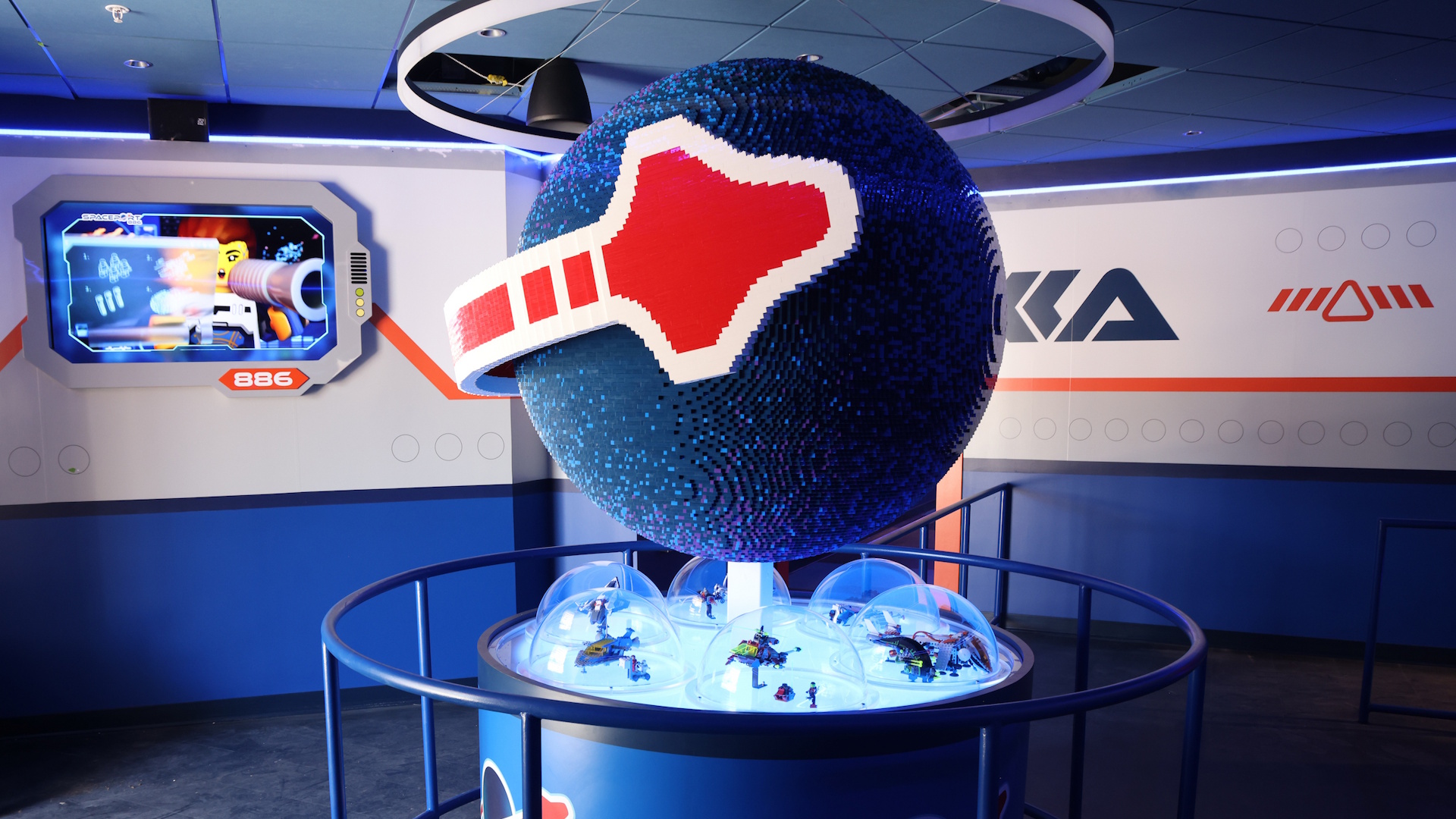 LEGOLAND - Galacticoaster LEGO Planet