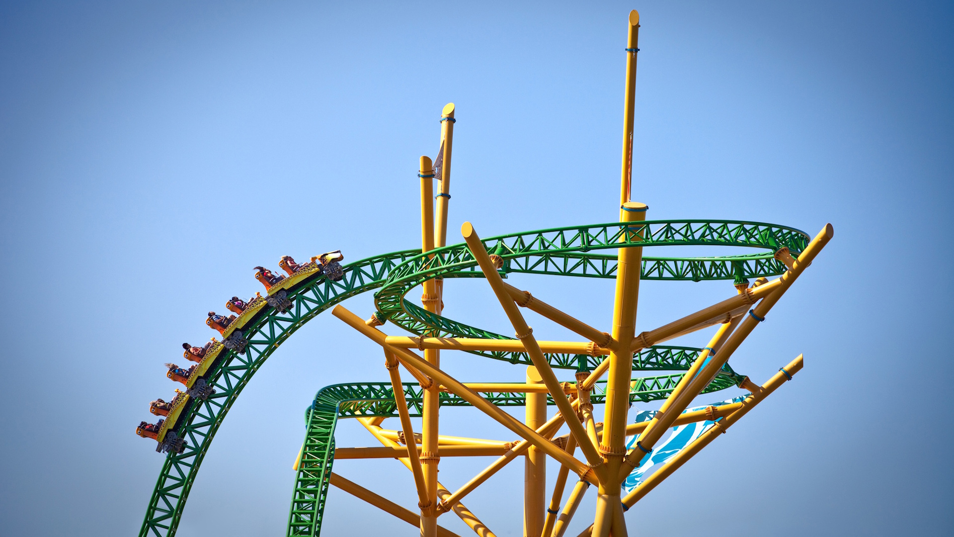 Busch Gardens Tampa Bay - Cheetah Hunt Roller Coaster